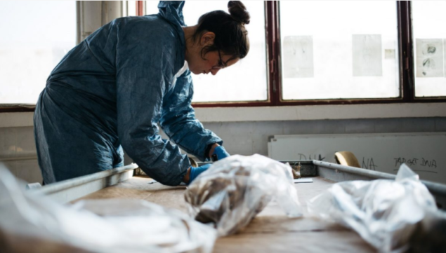 Prilikom ekshumacije u kojoj su pronađeni posmrtni ostaci malene Almere, otkrivene su dvije zajedničke grobnice i jedna pojedinačna grobnica