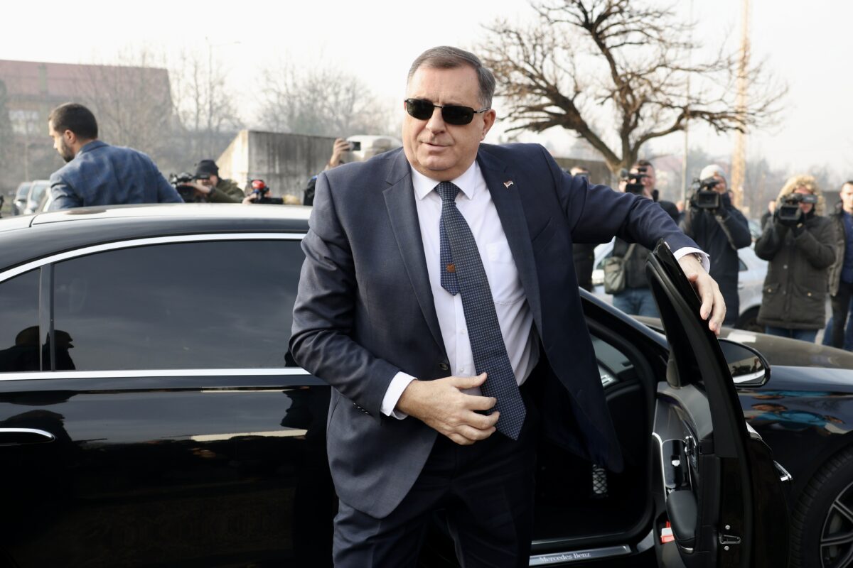 Dodik Govorio Kako Strane Agenture Rade Protiv Srba, Hvalio Vučića ...