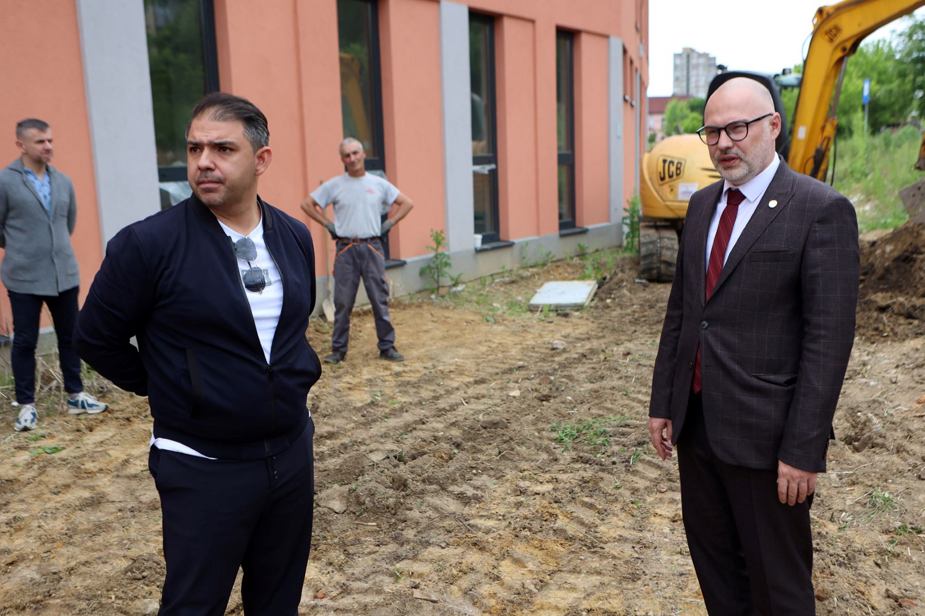 Foto: Ministar Omerović obišao novi objekat Muzičke škole u Tuzli Foto: Ministar Omerović obišao novi objekat Muzičke škole u Tuzli