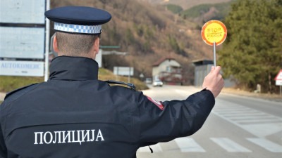 U udesima poginuli motociklista i pješak