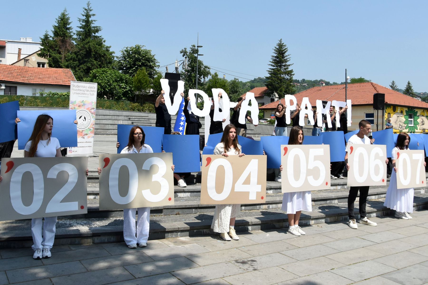 Foto: U Tuzli održana manifestacija U srcu sjećanja - TIP.ba