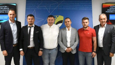 Foto: Sufinansiranje izgradnje brzih punionica vozila s pogonom na električnu energiju u TK