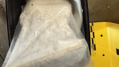 Foto/Uprava policije MUP TK: U pretresu u Gračanici pronađen kilogram droge, jedna osoba uhapšena