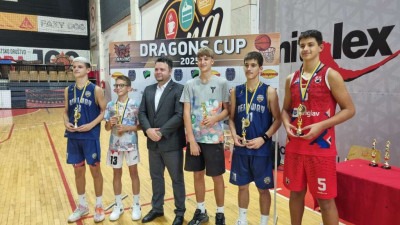 Košarkaši Realwaya osvajači Dragons Cupa u Tuzli