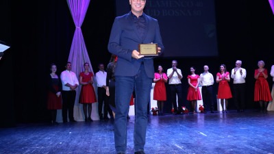 Foto: Gradonačelnik Lugavić na svečanosti povodom 40 godina Plesnog kluba “Flamenco”