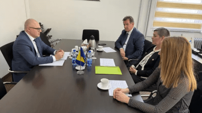 Ministar Omerović održao sastanak s profesorima Ekonomskog fakulteta u Tuzli o jačanju finansijske pismenosti učenika