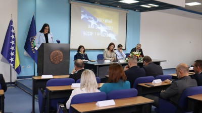 Foto: Održana svečana sjednica Skupštine TK u povodu Dana državnosti BiH; Govor održala Maja Ibričić, zlatna studentica Univerziteta u Tuzli