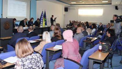 Skupština TK razmatrala informacije o iskorištavanju maloljetnih djevojčica, žrtava prisilne prostitucije i požara u Domu penzionera Tuzla