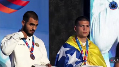Foto: Tuzlak Bakir Mešalić osvojio bronzanu medalju na juniorskom Evropskom prvenstvu u boksu