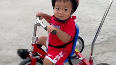 Foto: Oliver prvi na svijetu primio gensku terapiju za razornu bolest; Liječnici zapanjeni