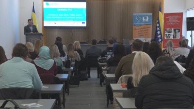 Foto/Tuzlanski kanton lider u hraniteljstvu: 108 djece u hraniteljskim porodicama