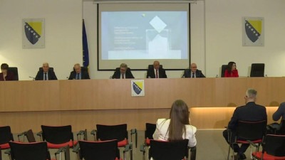 CIK BiH odlučio: Ponavljanje prijevremenih izbora za predsjednika RS-a na 136 biračkih mjesta