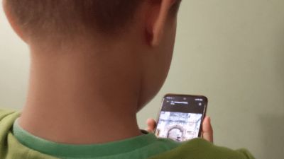 Mladi prosječno provode četiri do pet sati dnevno na internetu, dokazan negativan efekat