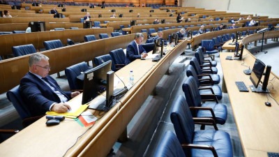 Poslanici Trojke: Između puta u EU i nastavka blokade stoji potpis Borjane Krišto