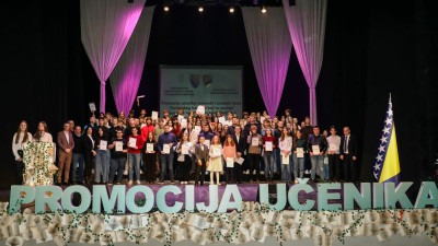 Foto: Promovisano 138 najuspješnijih učenika u protekloj školskoj godini u TK