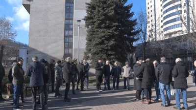 Održani protesti zbog naplate parkinga u stambenim naseljima u Tuzli