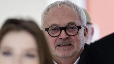 Bivši francuski senator proglašen krivim za drogiranje poslanice