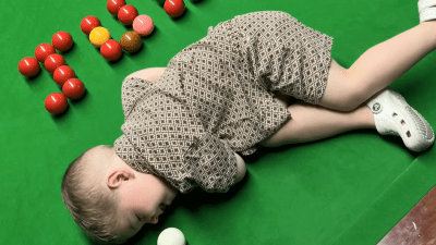 Video: Dvogodišnji čudesni dječak iz Manchestera ispisao historiju snookera i oborio dva Guinnessova rekorda