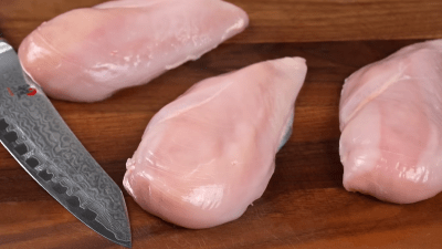 Kulinarska tajna za najsočnija pileća prsa, nikad više neće ispasti suha i žilava