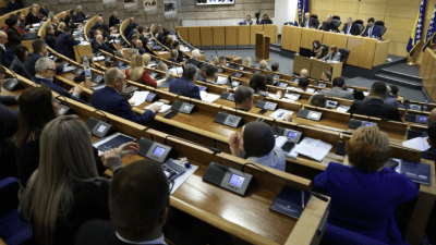 Budžet koji “donosi stabilnost ili pobjedu na izborima”: “Gdje su pare?”