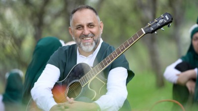 Banovići: Preminuo muzičar Eniz Gabeljić čiji je bend nosio ime i duh Srebrenice