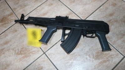 U busu bh. registracija pronađene bombe, automatska puška i streljivo, uhapšen Francuz