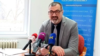 Foto/TIP saznaje: Klub zastupnika DF-a zatražio smjenu predsjedavajućeg Skupštine TK Žarka Vujovića jer je pristupio Stranci za BiH!