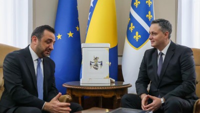 Foto: Bećirović razgovarao s ambasadorom Republike Turske u BiH Eminom Aksekijem