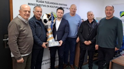 Foto: Ministar Gazdić upriličio prijem za Sportsko udruženje ‘Tuzla-D’ 