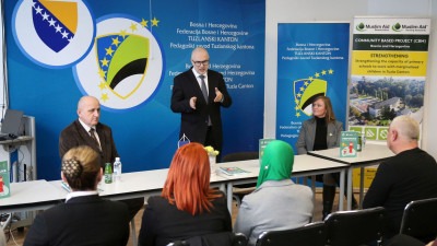 Foto: Promovisan priručnik sa detaljnim uputama za rad asistentima u nastavi u TK