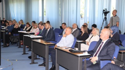 Adis Jašarević: Šta je pozadina političke bure u Tuzlanskom kantonu na relaciji SDA-DF-Stranka za BiH i koja je uloga Smaje Mandžića?