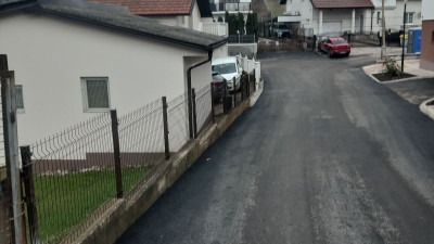 Foto: Završeni radovi na sanaciji i asfaltiranju ulice Vrapče u Tuzli