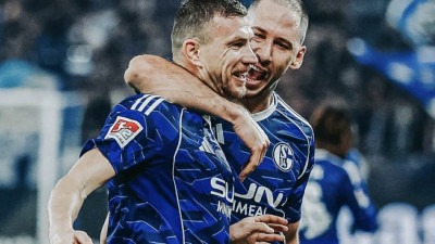 Edin Džeko upisao po gol i asistenciju u pobjedi svog tima protiv Magdeburga