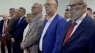 Osnovana stranka Republikanci BiH: Na čelu stranke Edin Garaplija, tu su i Stjepan Kljujić i Faruk Balijagić