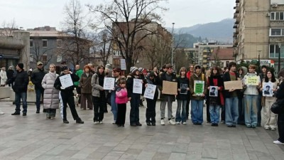 Protest “Mladi Zenice za mlade Sarajeva” okupio 70-ak Zeničana