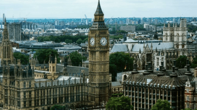 Velika Britanija uvodi obavezne elektronske dozvole za putovanje stranim posjetiocima