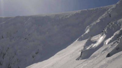 Deset skijaša nestalo, najmanje šest zarobljeno u lavini u Kaliforniji