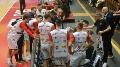 Prvi poraz crveno-crnih u Mejdanu: Sloboda Energoinvest savladana od ekipe Jahorine u derbiju kola