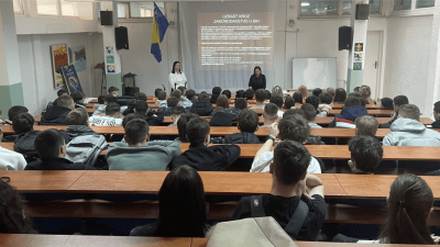 Foto/Uprava policije MUP-a TK: Održana edukativna predavanja u osnovnim i srednjim školama