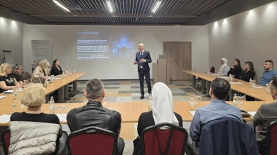 Edukacija za zdravstvene profesionalce iz FBiH: Fokus na komunikaciji, timskom radu u zdravstvu i menadžerskim vještinama