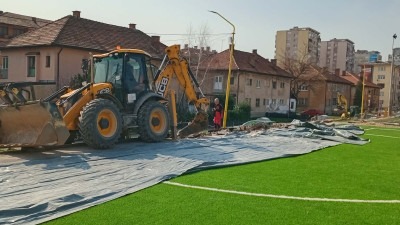 Foto: U kompleksu Javne ustanove ‘Gradski stadion Tušanj’ u toku radovi na rekonstrukciji pomoćnog terena