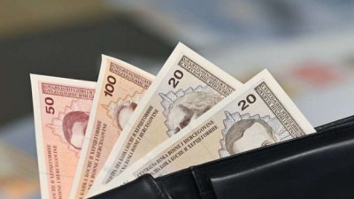 Stiže finansijska podrška radnicima: Evo ko će sve imati pravo na dodatak od 300 KM mjesečno