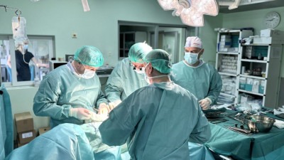 Zahvaljujući humanom činu porodice donora iz Sarajeva urađena kadaverična transplantacija bubrega pacijentu iz Srebrenika u UKC-u Tuzla