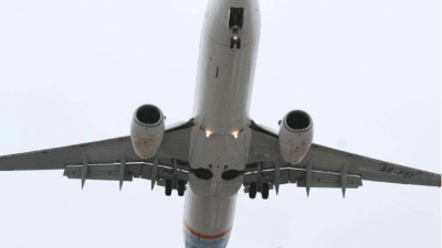 Rat na Bliskom istoku prizemljio avione, stotine hiljada putnika blokirano širom svijeta