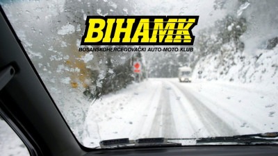 Stanje na cestama u BiH: U višim predjelima saobraća se otežano zbog snijega