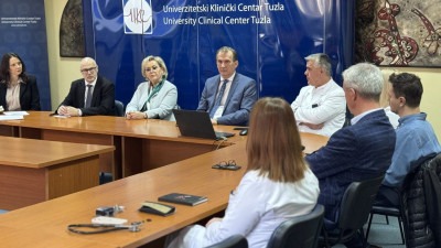 Foto: Ministri zdravstva i obrazovanja TK u radnoj posjeti UKC Tuzla