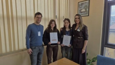 Foto: Tuzla ima čime da se ponosi; Ena Koca i Iris Altumbabić među najboljim srednjoškolcima svijeta