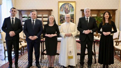 Hrvatski politički predstavnici izvršne i zakonodavne vlasti iz Bosne i Hercegovine nazočili audijenciji kod Svetog Oca Lava XIV