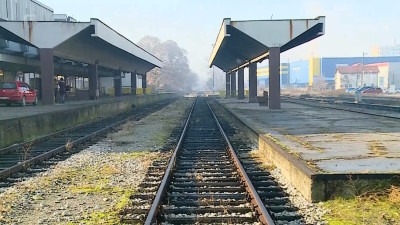 Čavalić: Djeca nam u Tuzlanskom kantonu odrastaju, a da voza nisu vidjeli, to je sramota