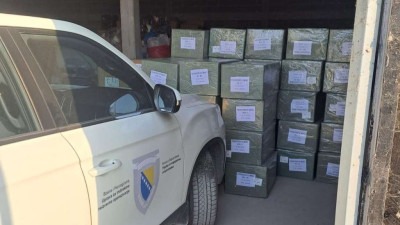 Službenici UIO na području RC Tuzla oduzeli veću količinu krijumčarenog tekstila vrijednosti oko 170.000 KM